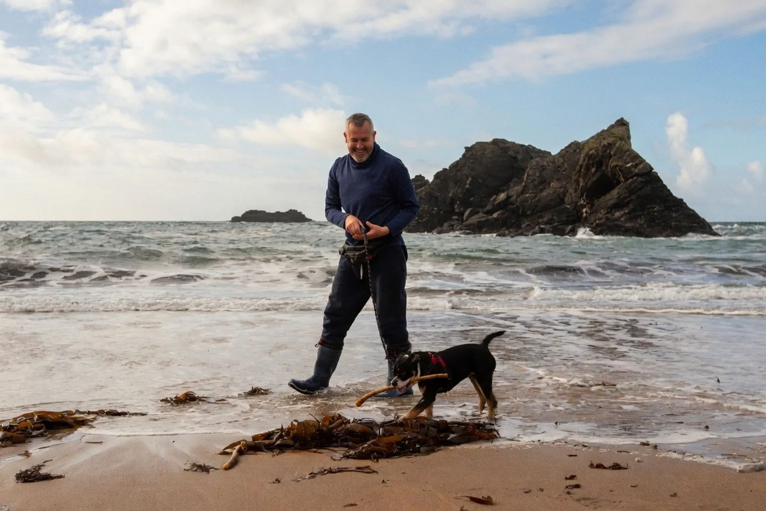 RSPCA Beach Safety Alert: Protecting Your Dog and Coastal Wildlife This Summer